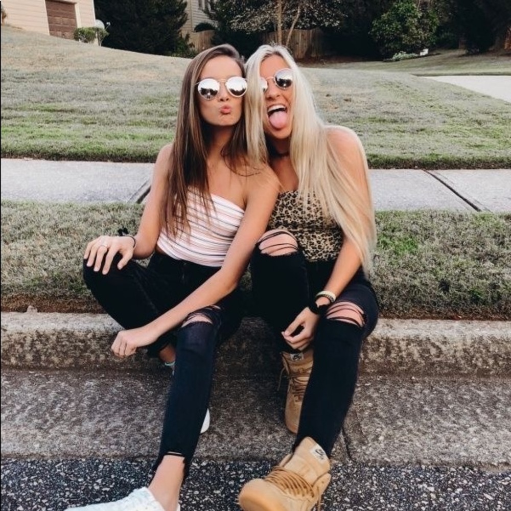 Meet your Posher, Lindy